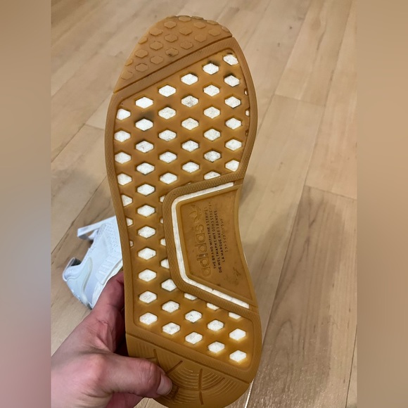 Adidas Originals NMD R1 Cloud White Gum Running - Picture 11 of 13